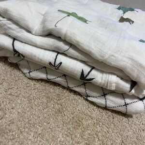 Lot of 3 Swaddle Blankets